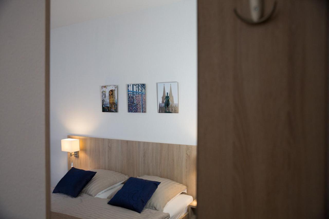 Hotel Pilar Garni Кёльн Экстерьер фото